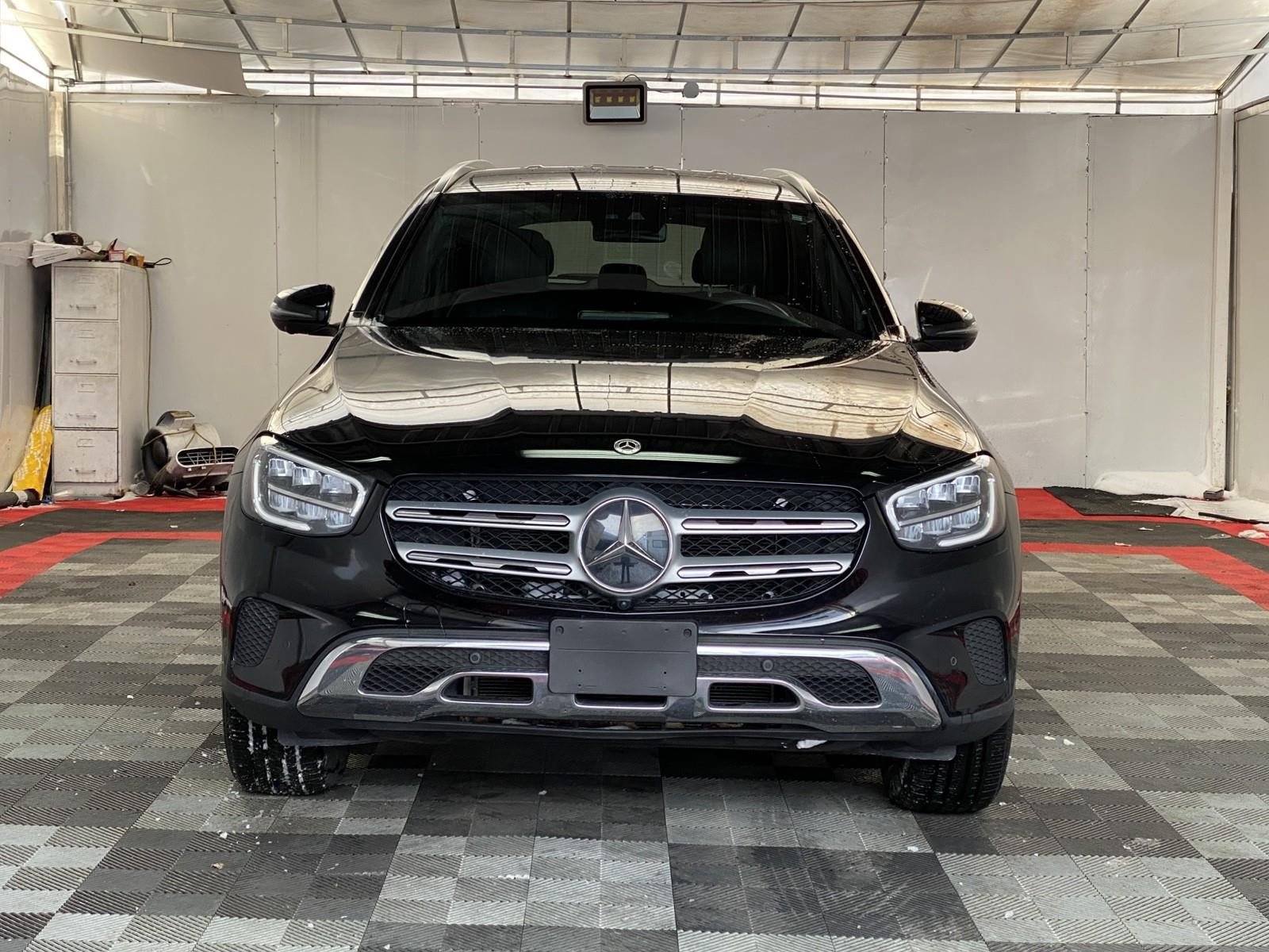 Used 2022 Mercedes-Benz GLC 300 4MATIC image 2