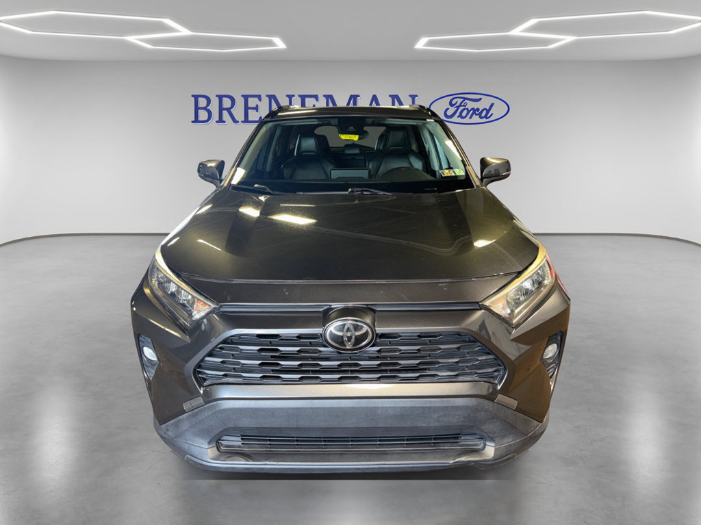 Used 2019 Toyota RAV4 XLE Premium FWD image 2