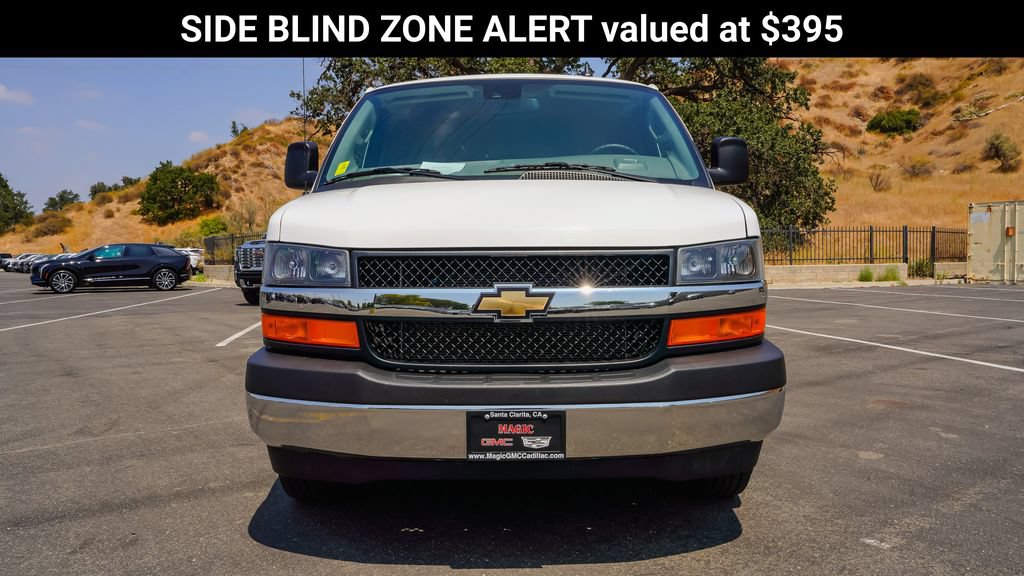 Used 2025 Chevrolet Express 3500 LT w/ LT Preferred Equipment Group RWD image 5