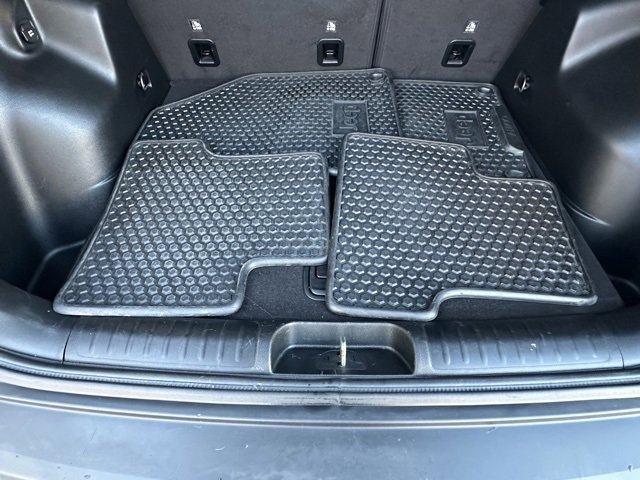 Used 2020 Jeep Cherokee Latitude w/ Cold Weather Group image 19