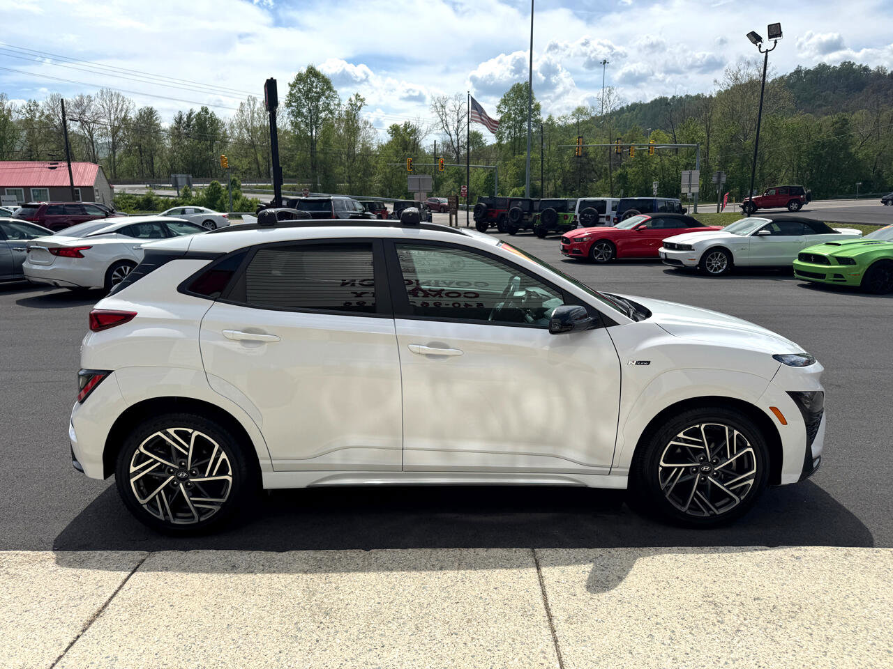 Used 2022 Hyundai Kona N Line w/ Tech Package image 8