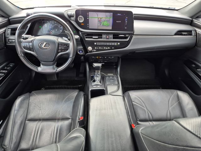 Used 2022 Lexus ES 300h w/ Luxury Package image 19
