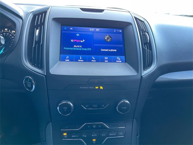 Used 2020 Ford Edge SE image 13