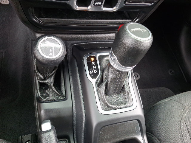 Used 2021 Jeep Gladiator Mojave AWD/4WD image 16