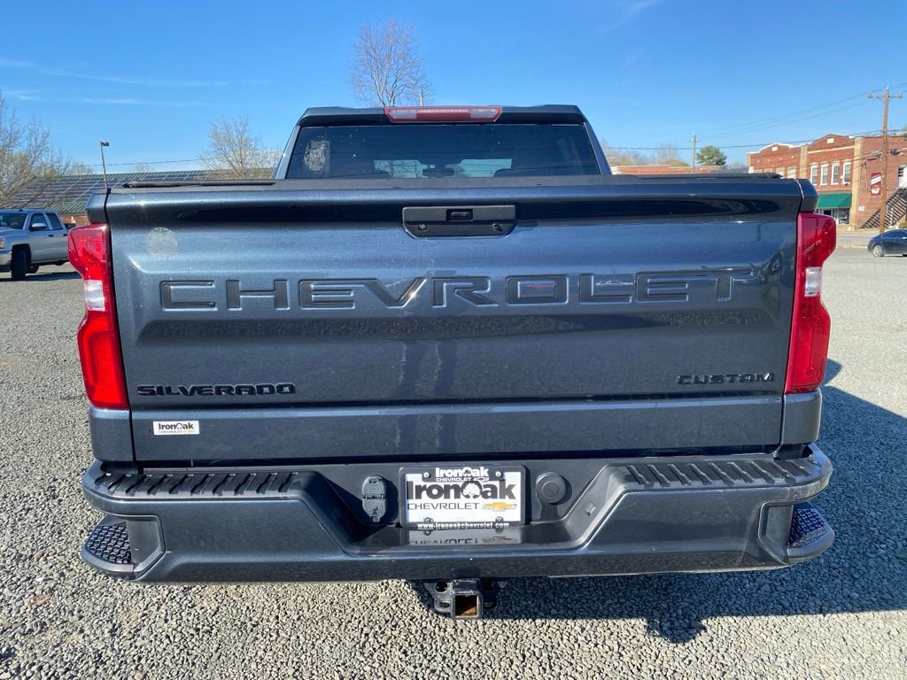 Used 2021 Chevrolet Silverado 1500 Custom w/ LPO, Dark Essentials Package image 4