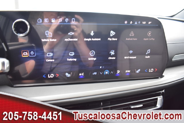New 2027 Chevrolet Traverse LT w/ LPO, Floor Liner Package FWD image 29