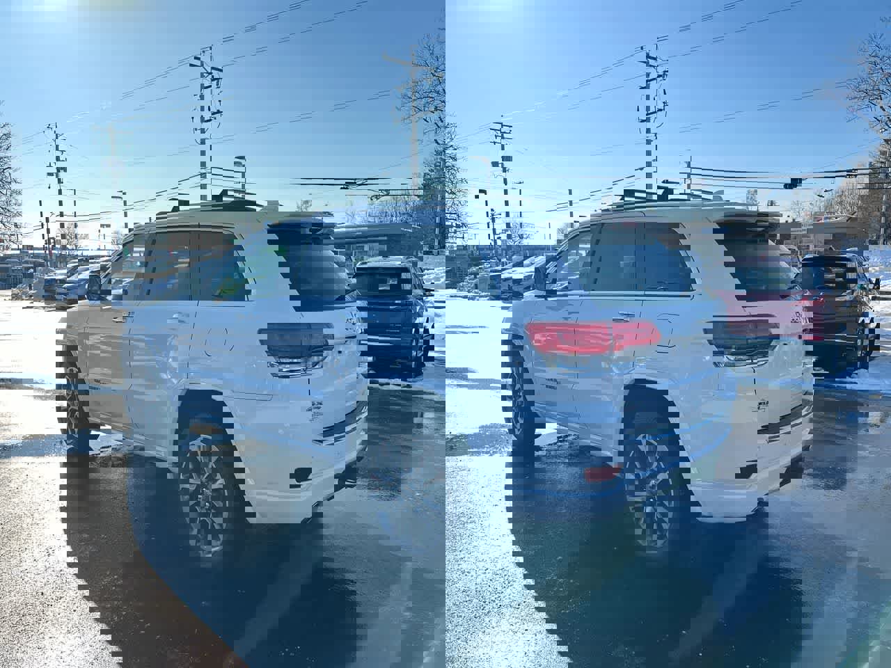 Used 2017 Jeep Grand Cherokee Overland image 12