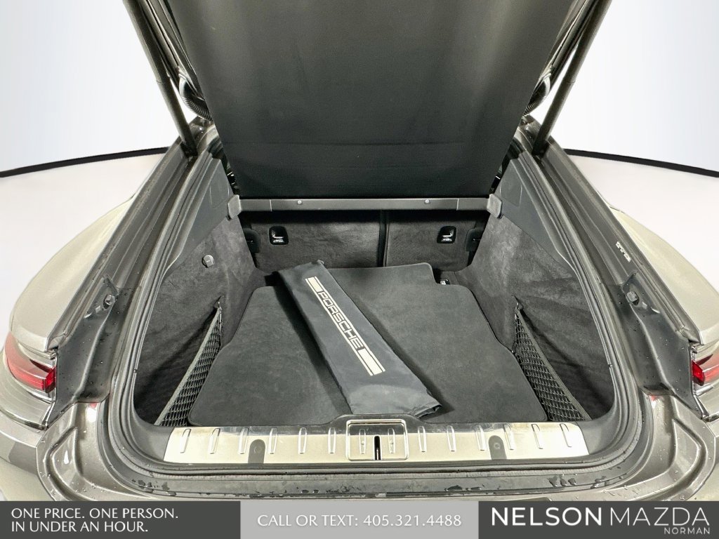 Used 2018 Porsche Panamera RWD image 28