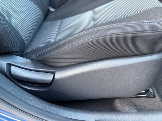 Used 2016 Hyundai Elantra GT FWD image 32