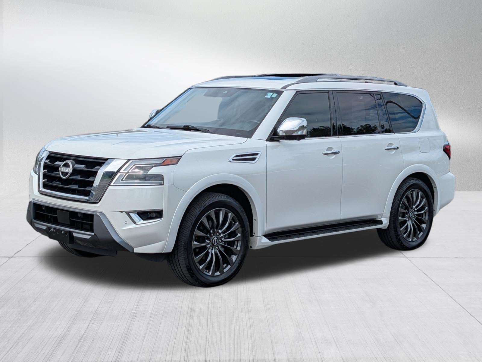 Used 2023 Nissan Armada Platinum w/ Captain's Chairs Package AWD/4WD image 3