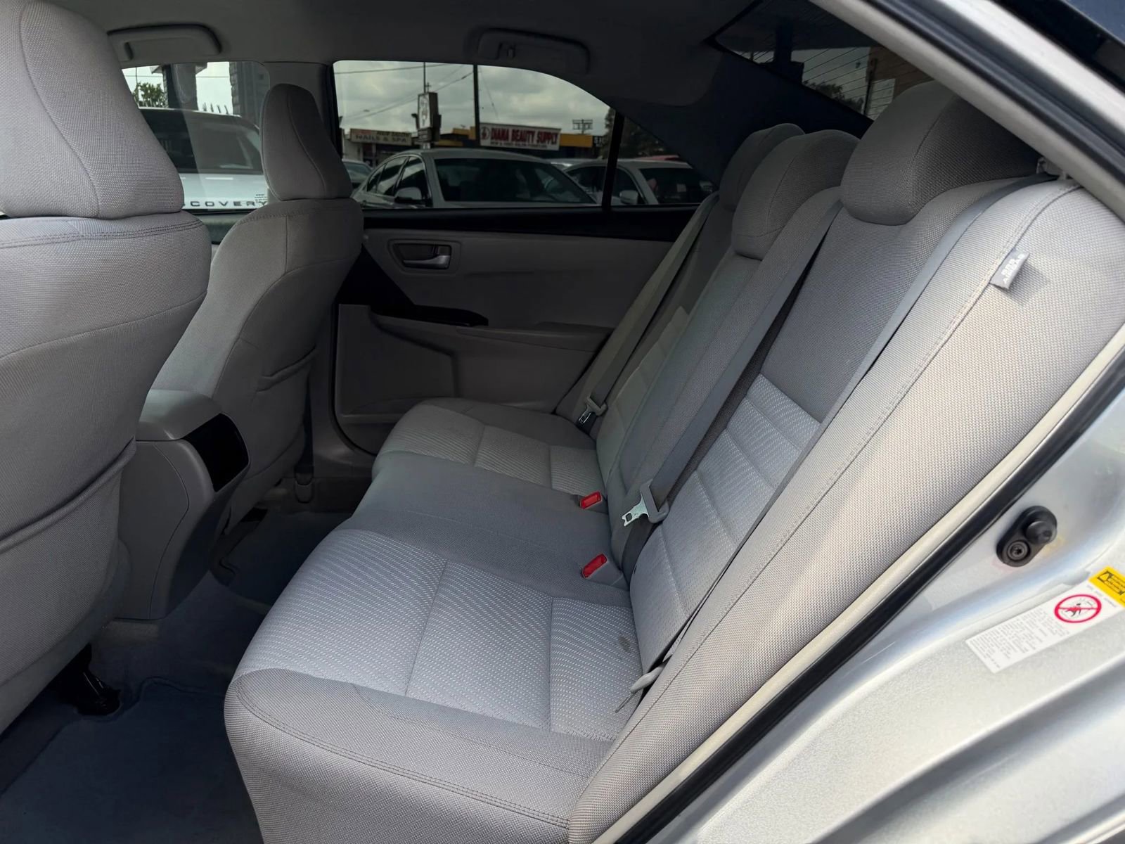 Used 2015 Toyota Camry LE FWD image 27