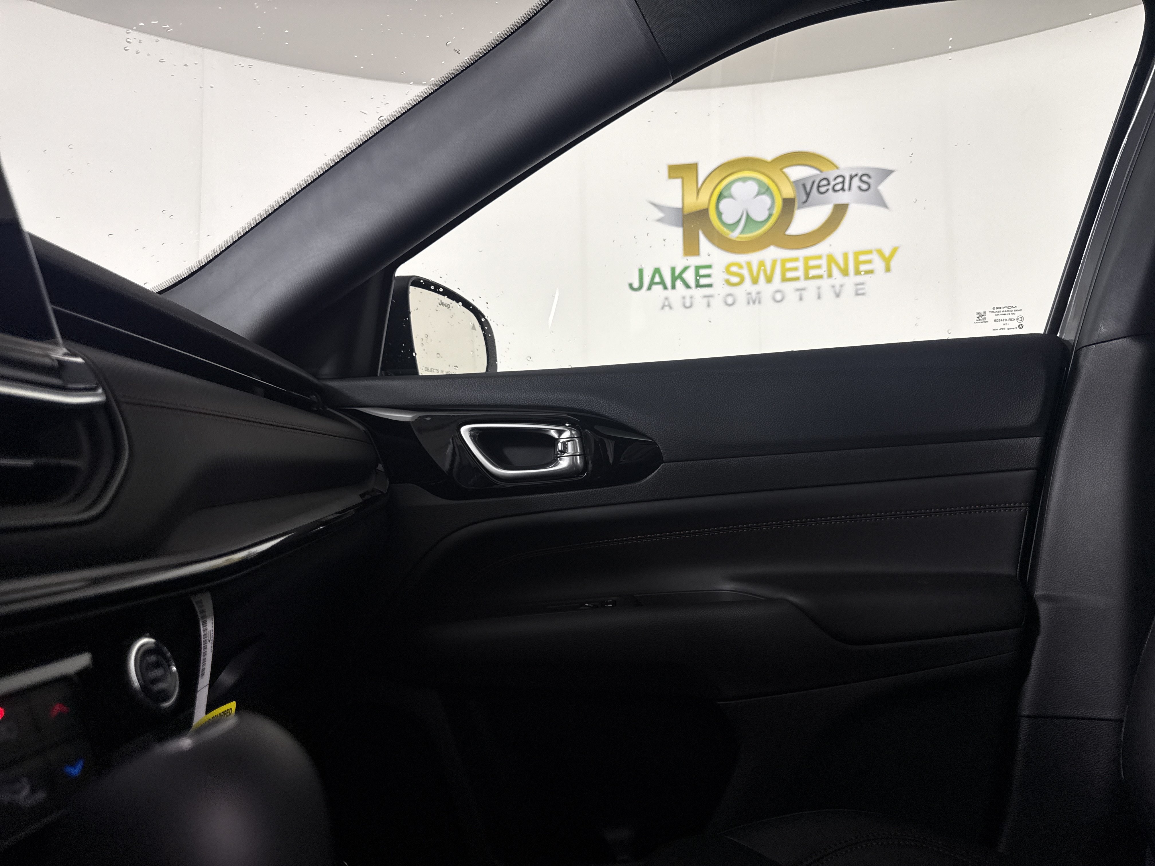 New 2026 Jeep Compass Trailhawk w/ Sun, Sound & Navigation Group AWD/4WD image 28