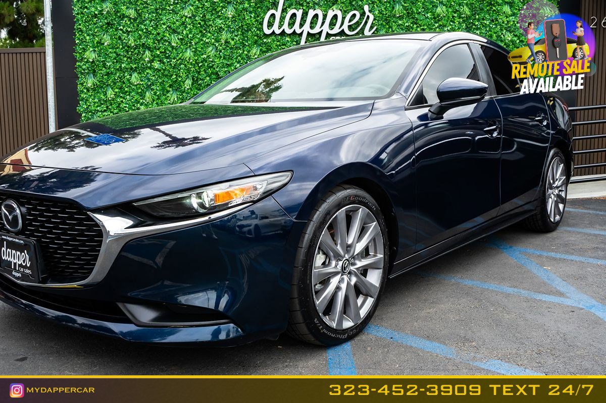 Used 2020 MAZDA MAZDA3 Sedan w/ Select Package FWD image 2