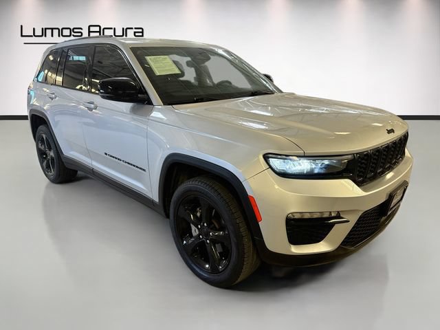 Used 2024 Jeep Grand Cherokee Limited w/ Black Appearance Package RWD image 1