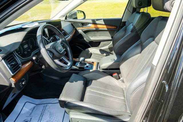 Used 2021 Audi Q5 e Premium Plus w/ Premium Plus Package image 11