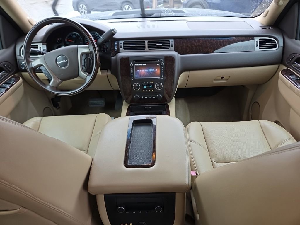 Used 2014 GMC Sierra 2500 Denali w/ Suspension Package, Off-Road image 27