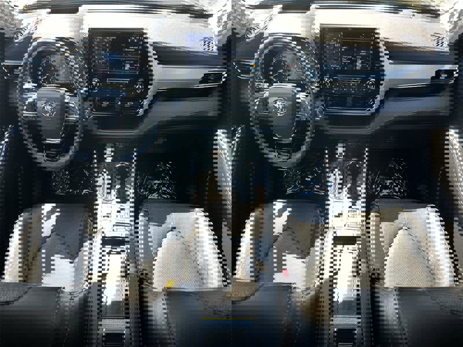 Used 2022 Toyota Highlander Platinum image 10