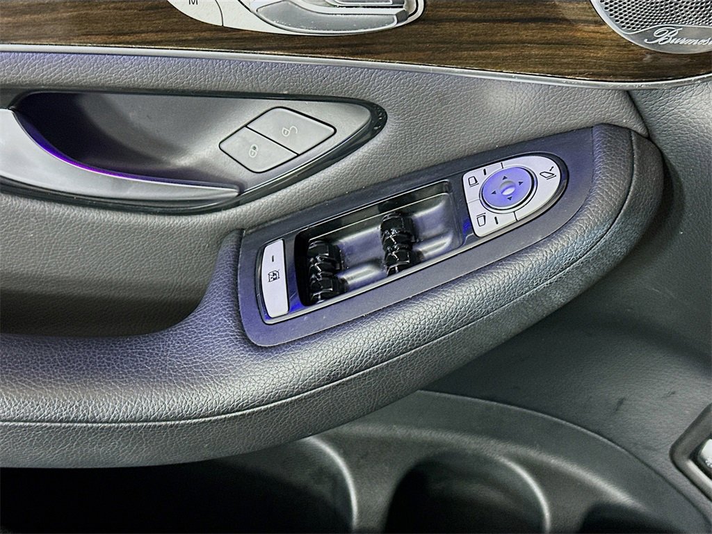 Used 2020 Mercedes-Benz GLC 300 image 18