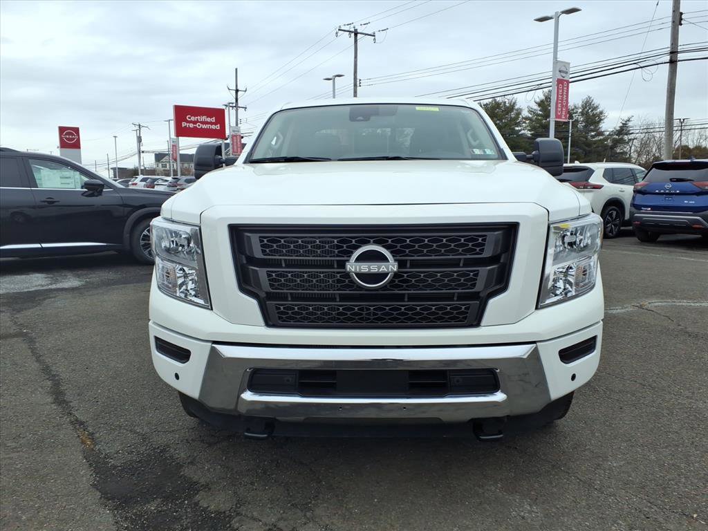Certified 2024 Nissan Titan SV w/ SV Convenience Package image 9
