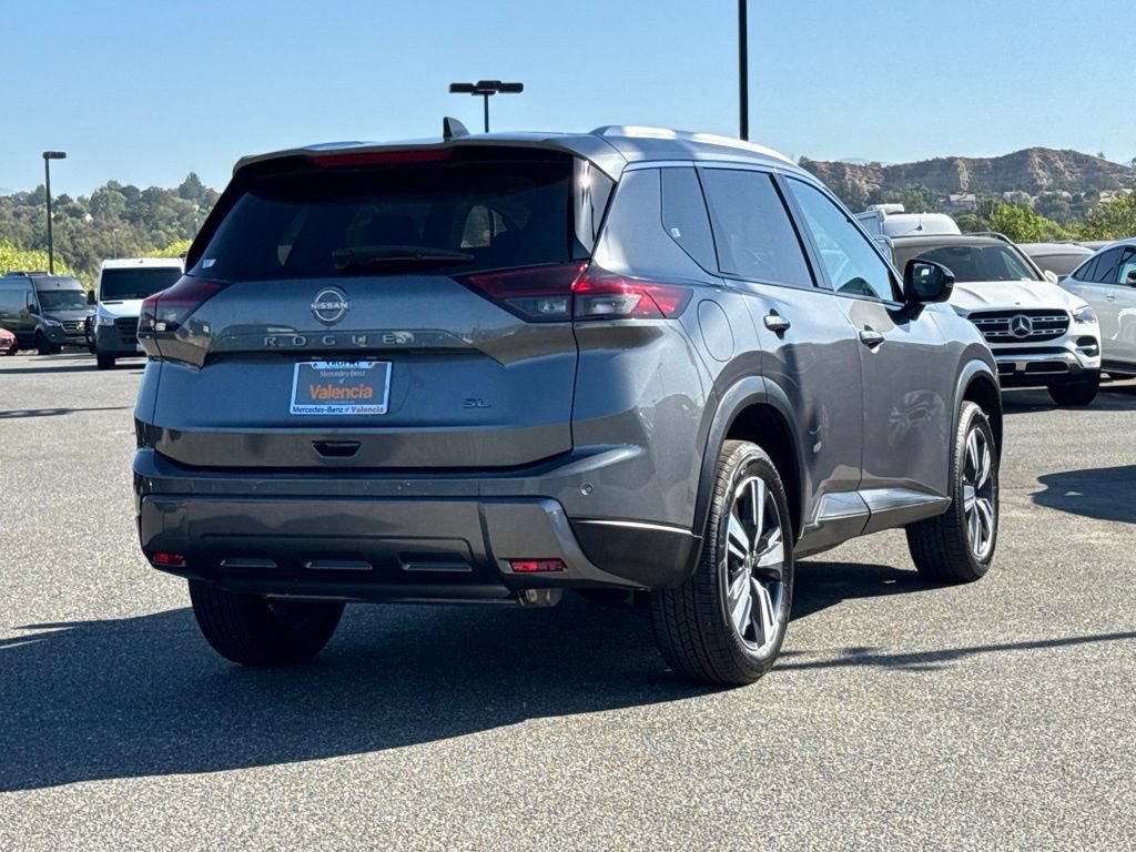 Used 2026 Nissan Rogue SL FWD image 8