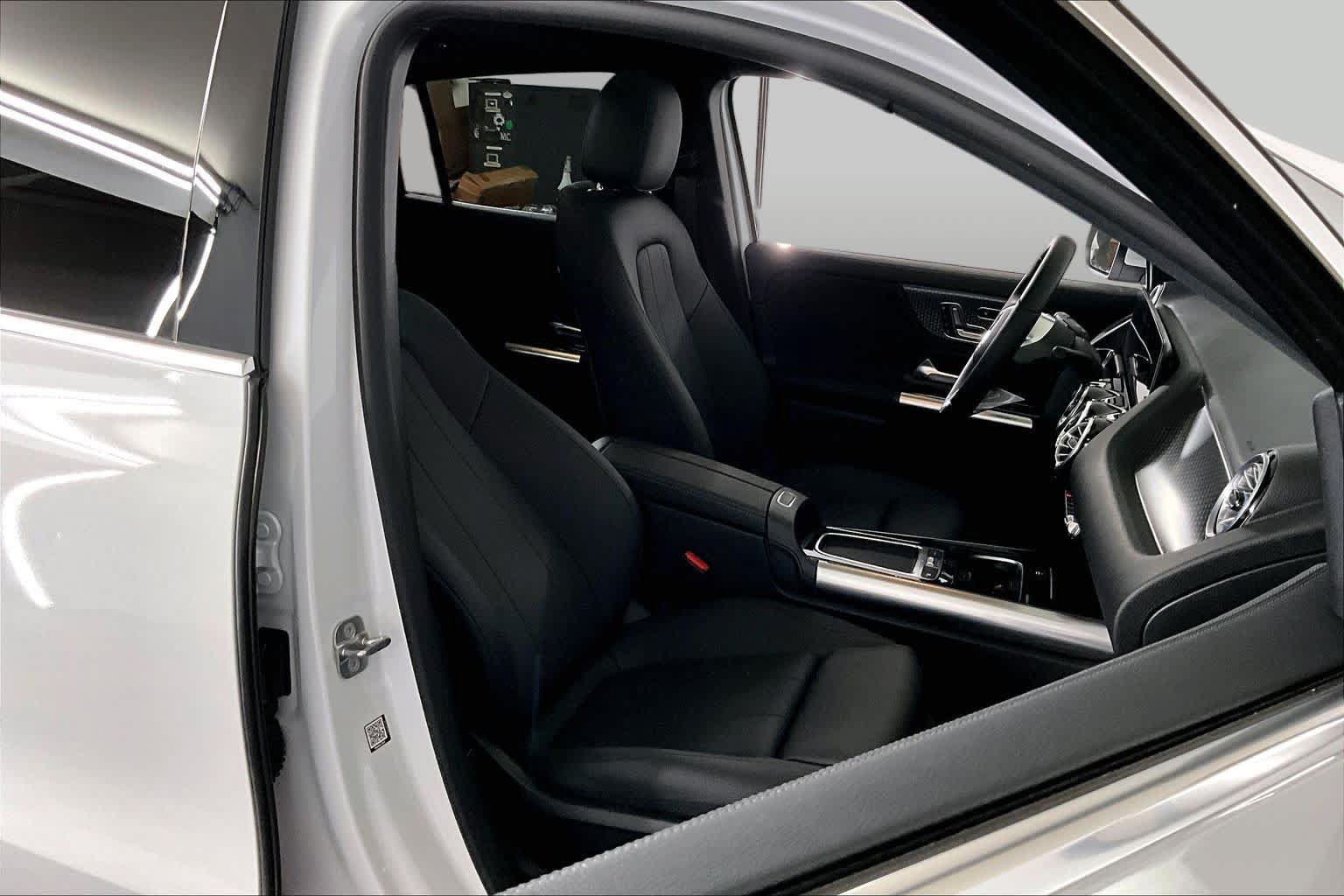 Certified 2024 Mercedes-Benz GLA 250 4MATIC image 8