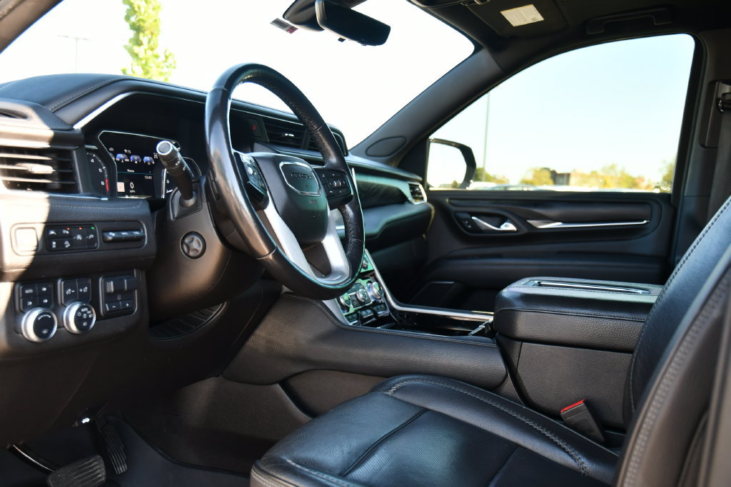 Used 2021 GMC Yukon XL Denali w/ Denali Ultimate Package AWD/4WD image 19