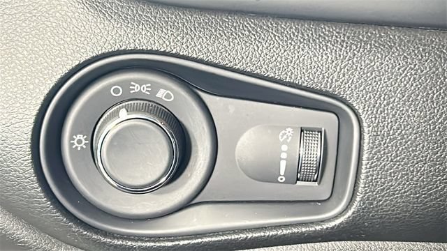Used 2021 Jeep Renegade Sport AWD/4WD image 19