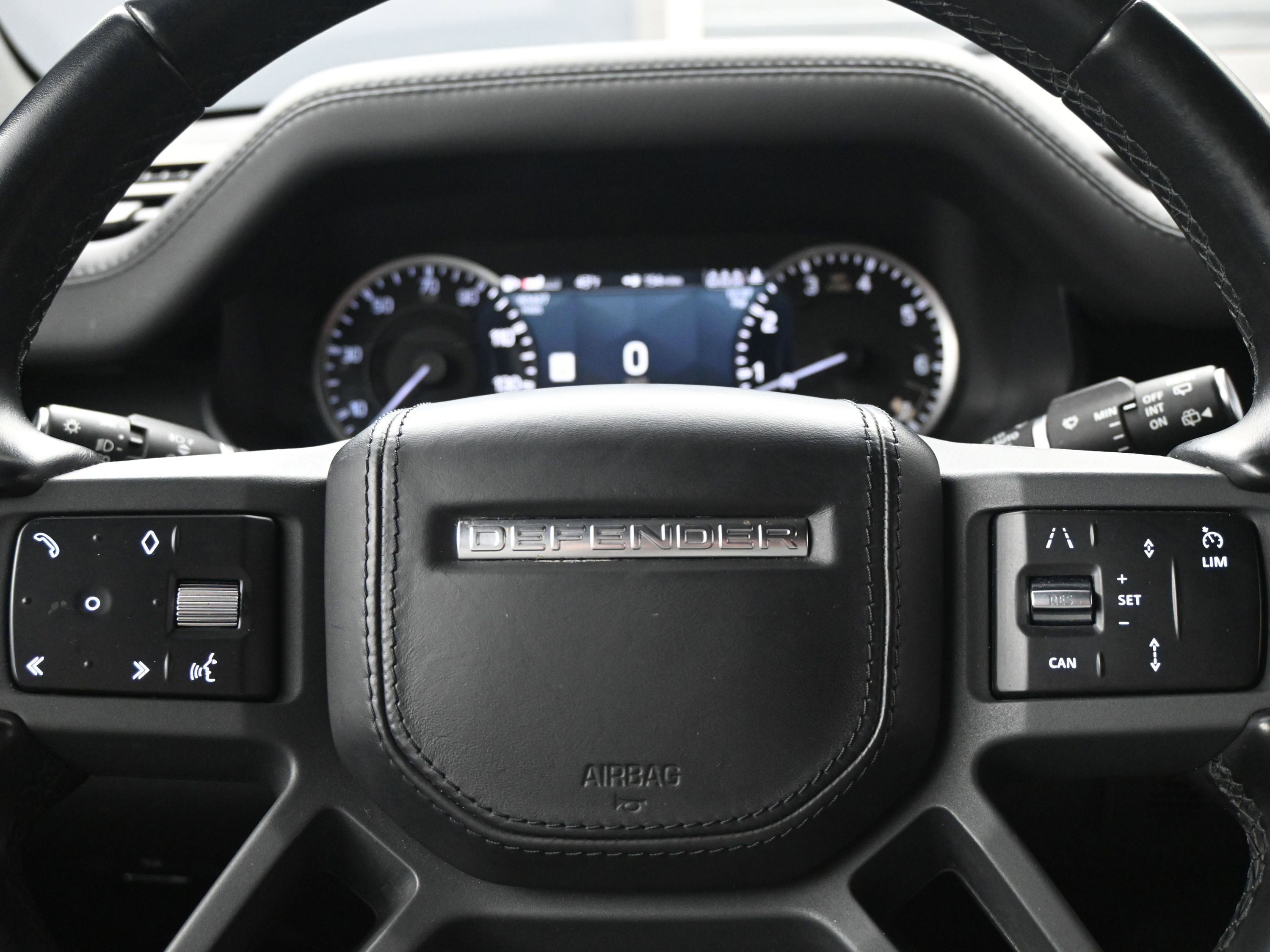 Used 2023 Land Rover Defender 110 X-Dynamic SE image 20