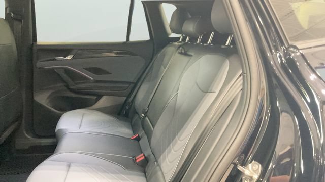 New 2026 Volkswagen Tiguan SE R-Line AWD/4WD image 17