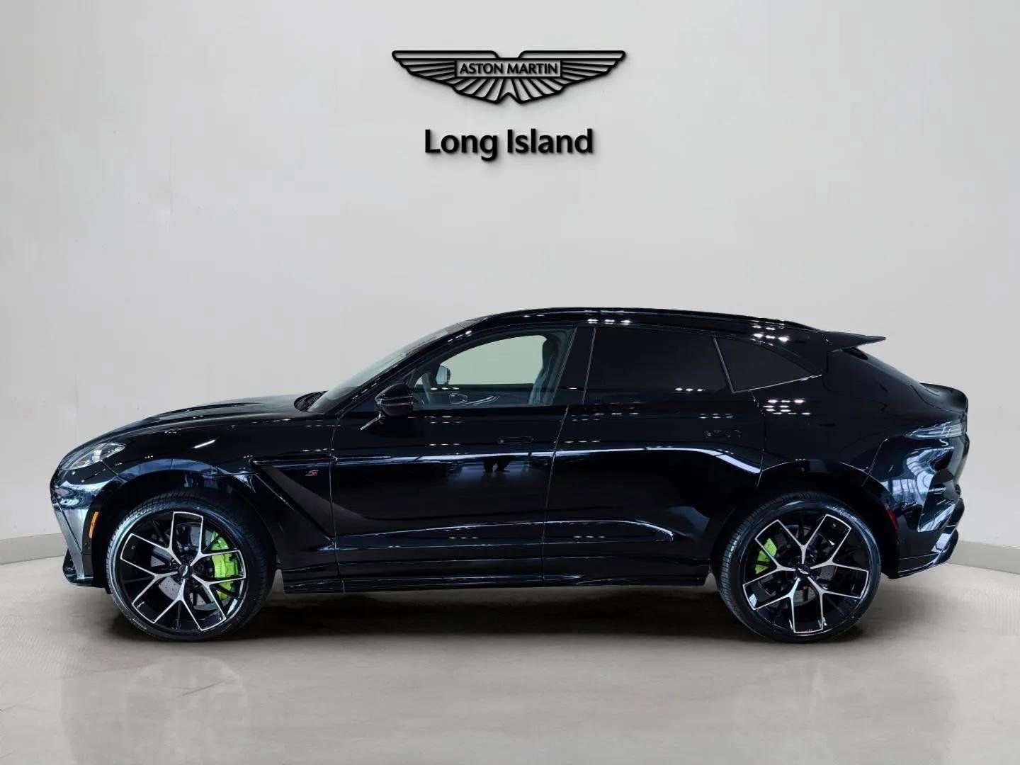 New 2026 Aston Martin DBX S image 7