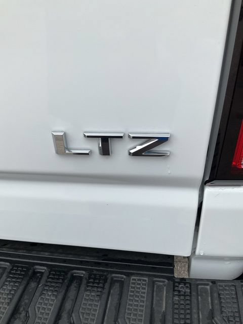 New 2026 Chevrolet Silverado 3500 LTZ w/ LTZ Premium Package AWD/4WD image 17