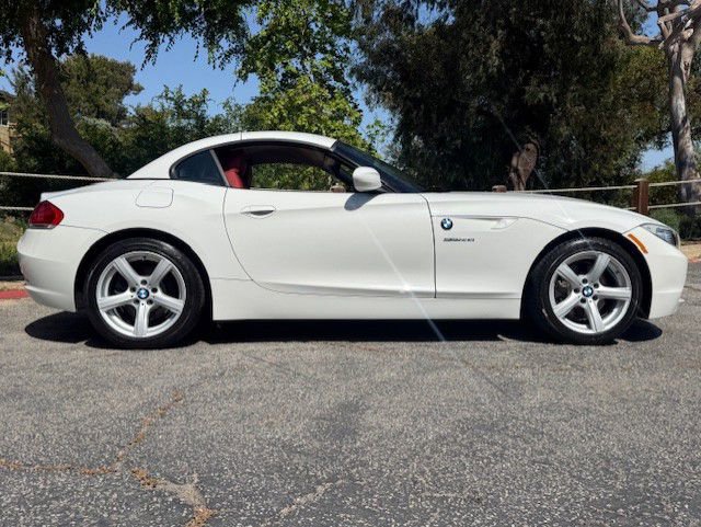 Used 2012 BMW Z4 sDrive28i RWD image 3