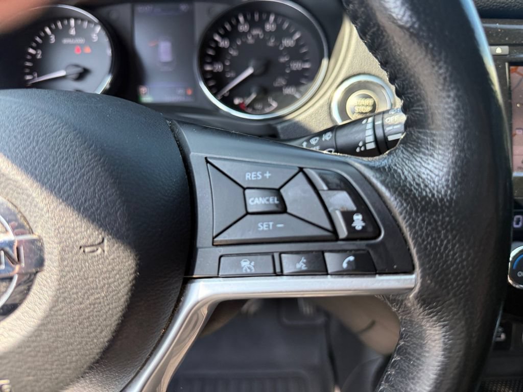 Used 2018 Nissan Rogue SL w/ Premium Package FWD image 33