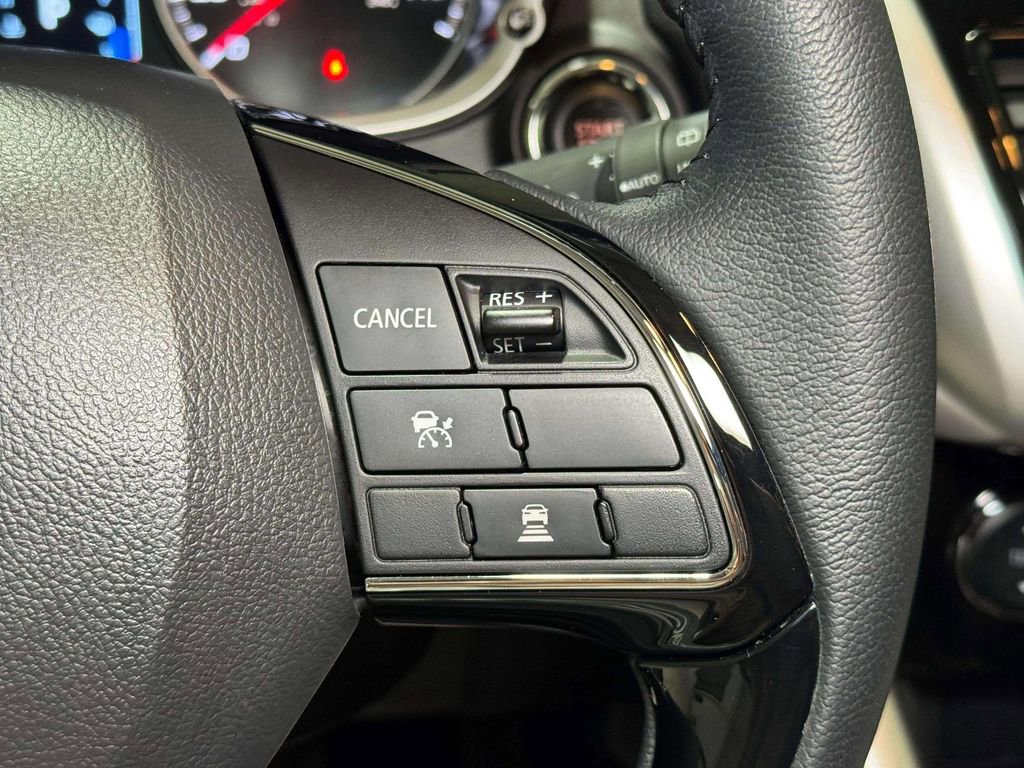 Used 2025 Mitsubishi Eclipse Cross SE image 10