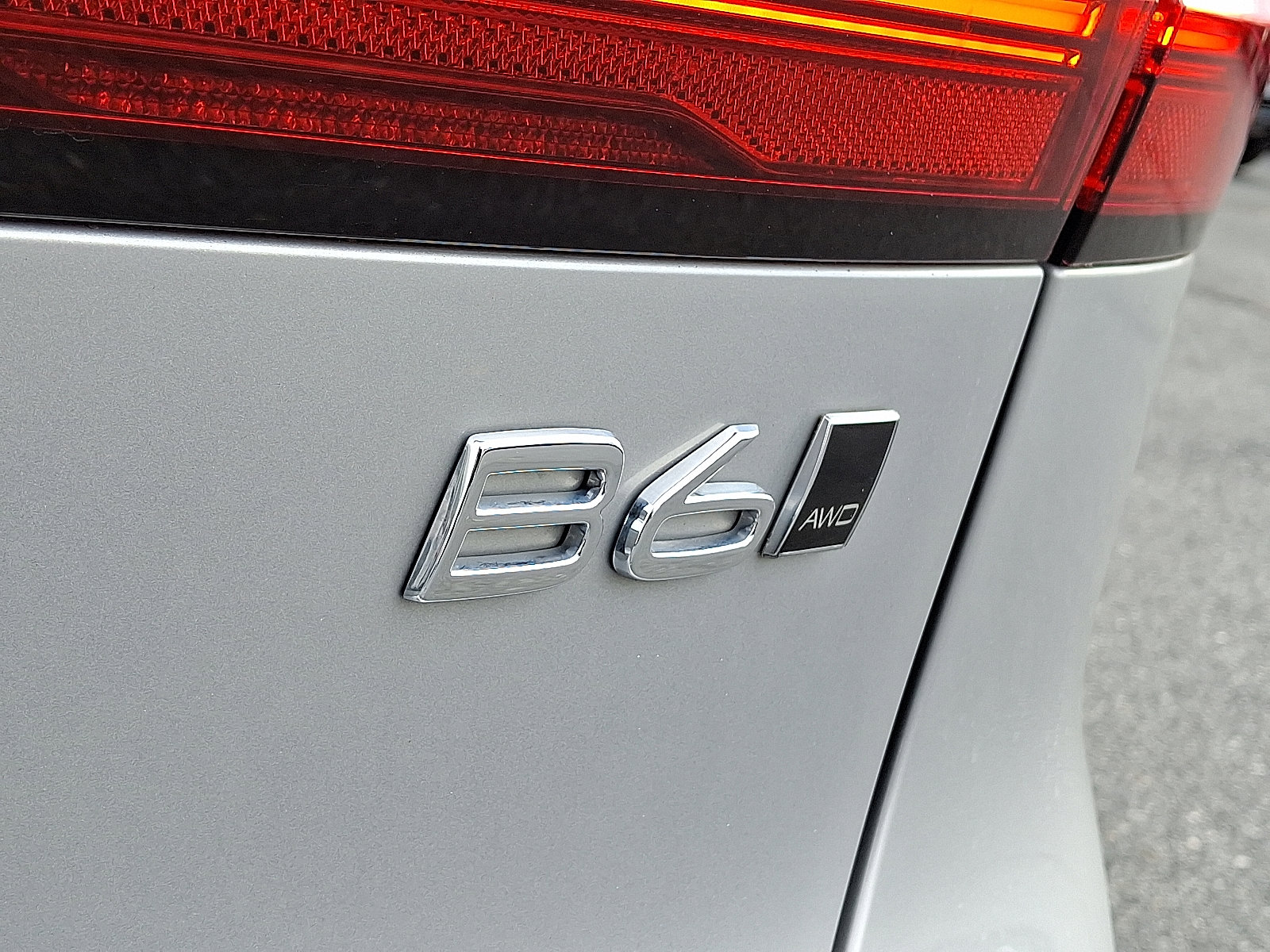 Used 2024 Volvo V90 B6 Cross Country Ultimate image 34