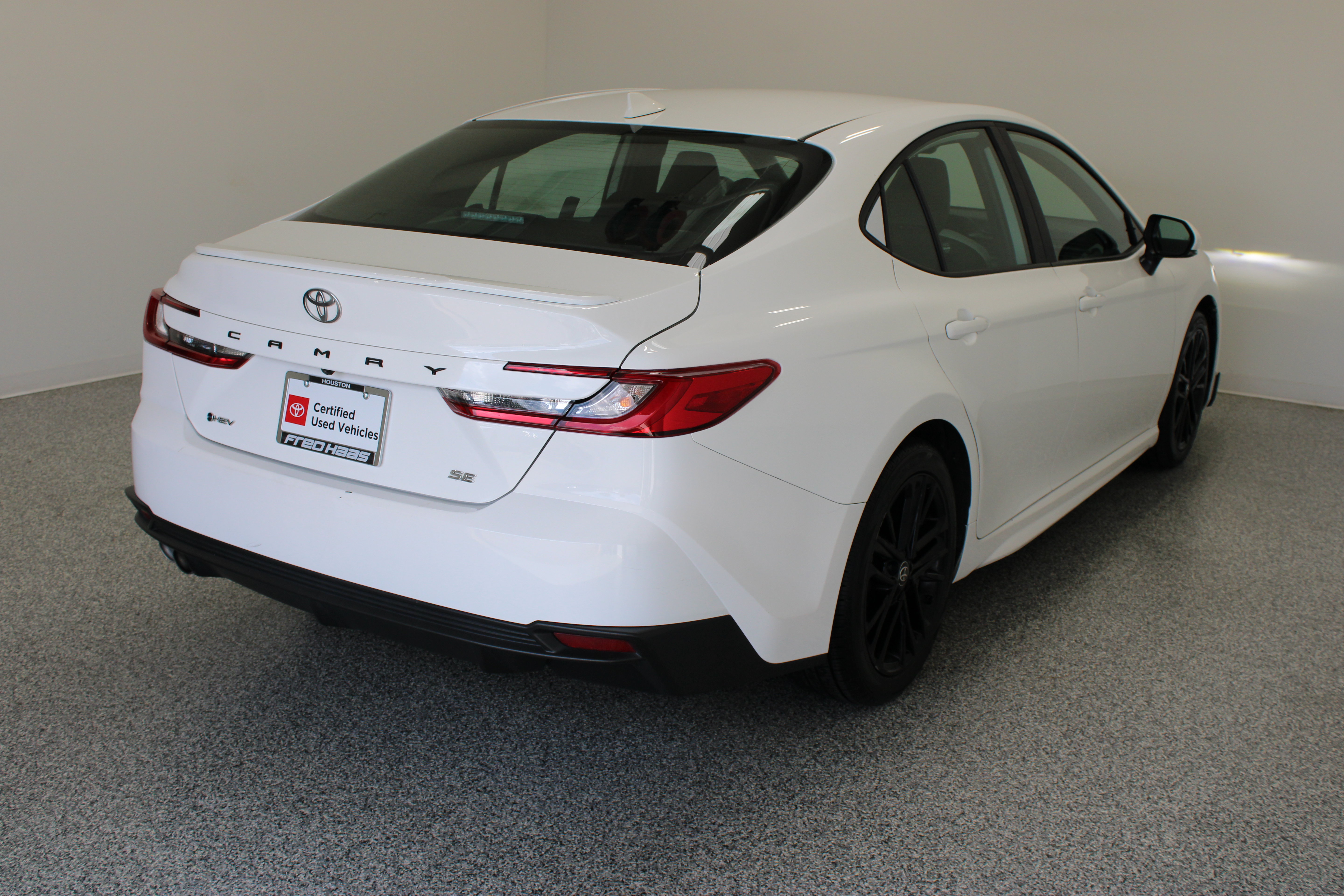 Certified 2025 Toyota Camry SE FWD image 7