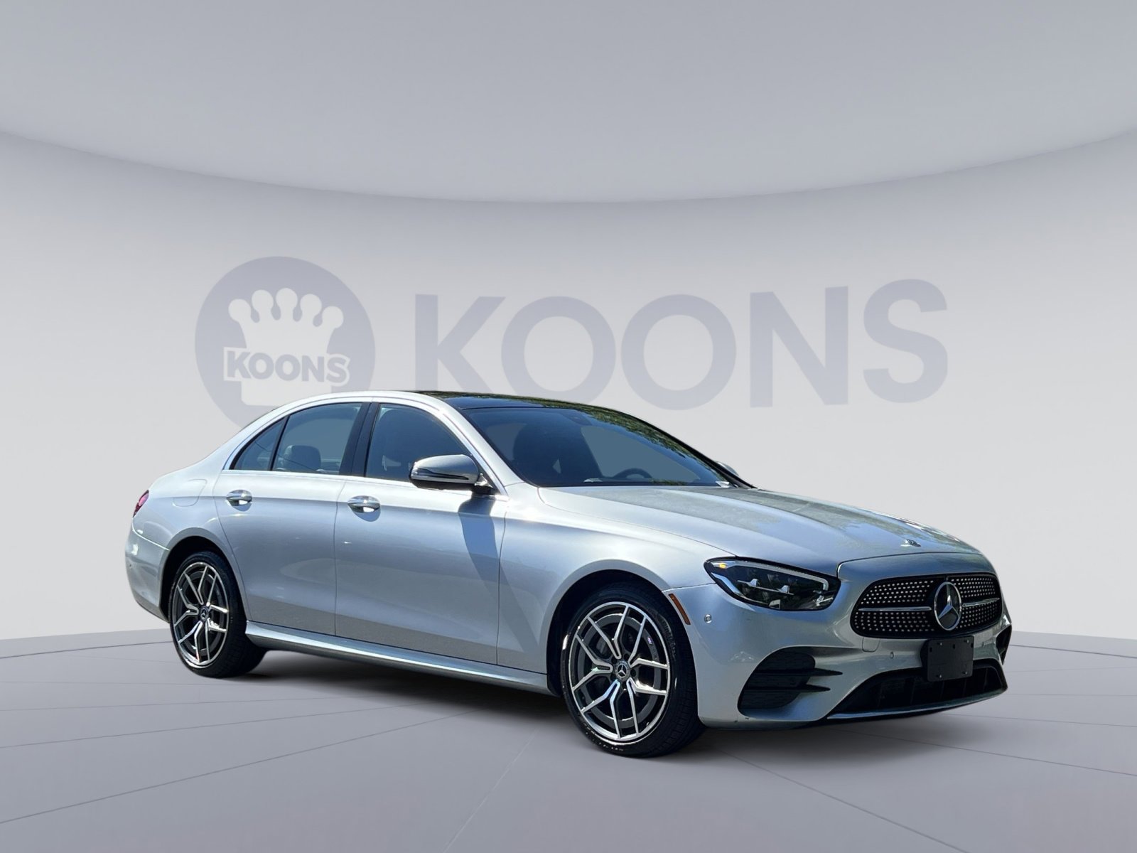 Used 2021 Mercedes-Benz E 350 4MATIC Sedan w/ Premium Package image 2
