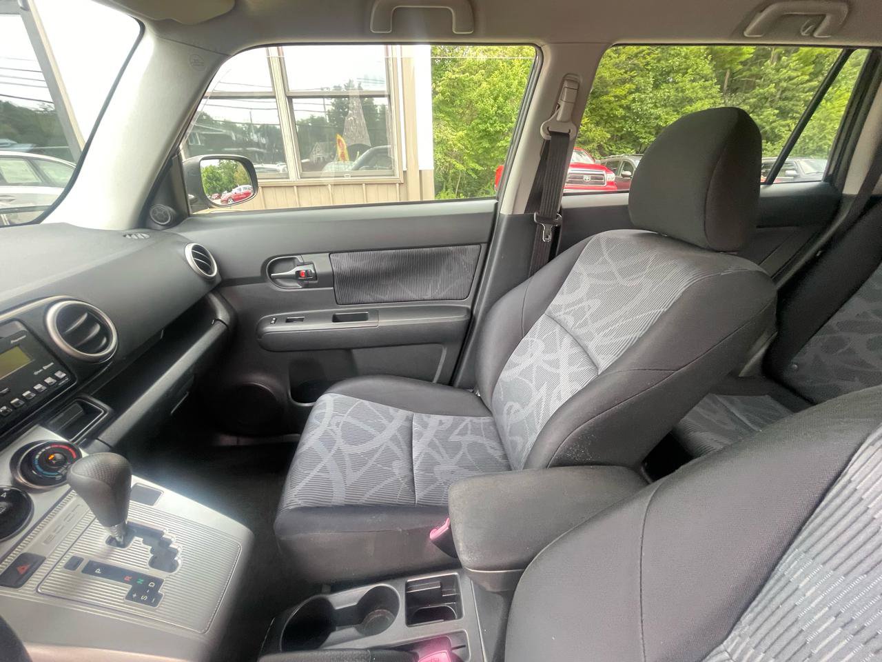 Used 2012 Scion xB FWD image 15