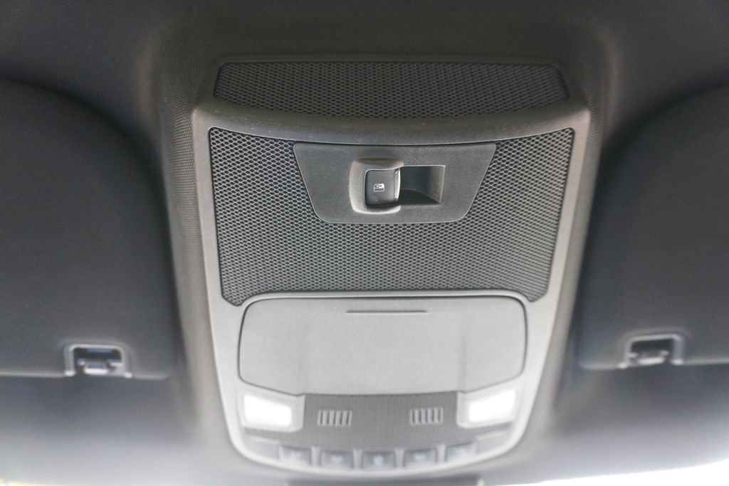 Used 2019 Ford F150 XLT w/ Equipment Group 302A Luxury AWD/4WD image 17