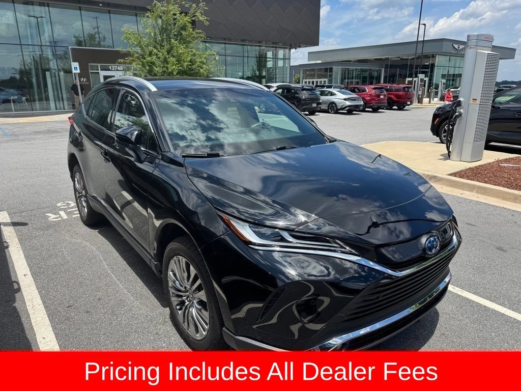 Used 2024 Toyota Venza XLE AWD/4WD image 1