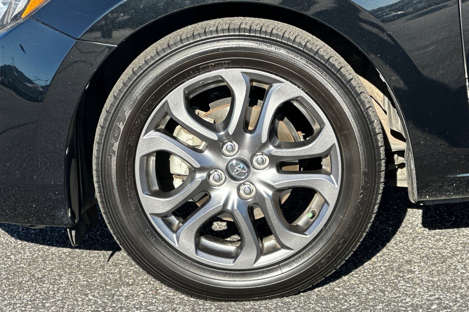 Used 2020 Toyota Yaris LE image 28