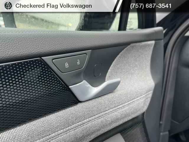 New 2025 Volkswagen Tiguan S image 24