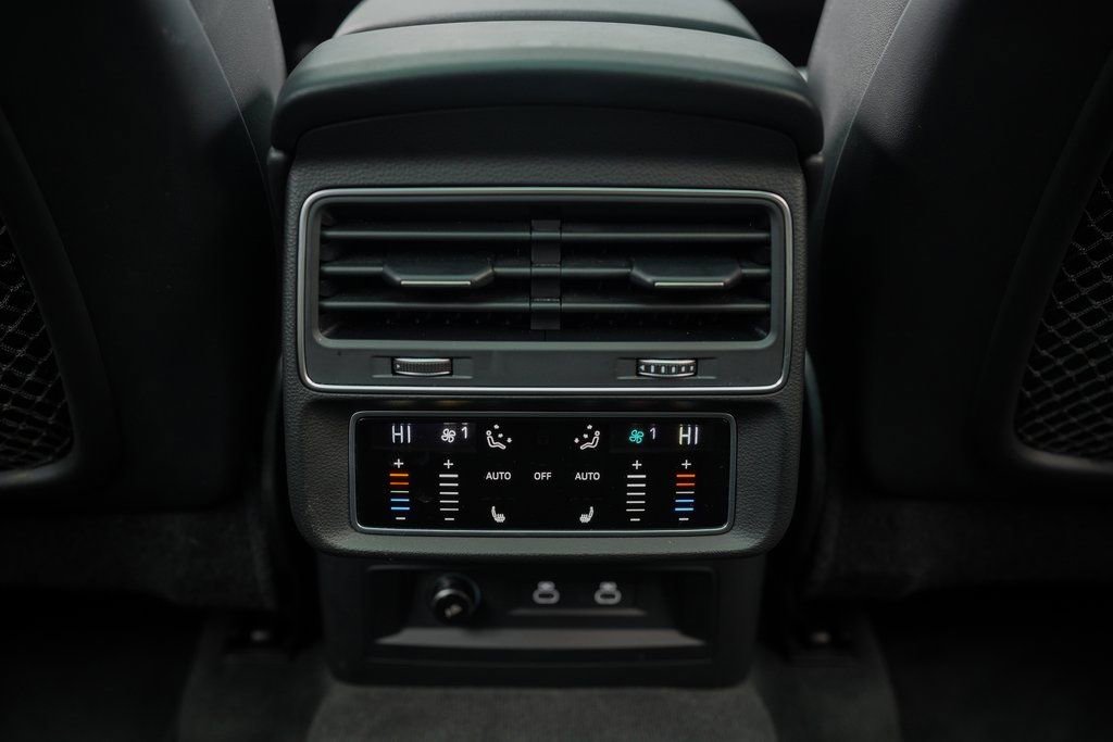 Used 2023 Audi Q8 Premium Plus w/ Premium Plus Package image 39