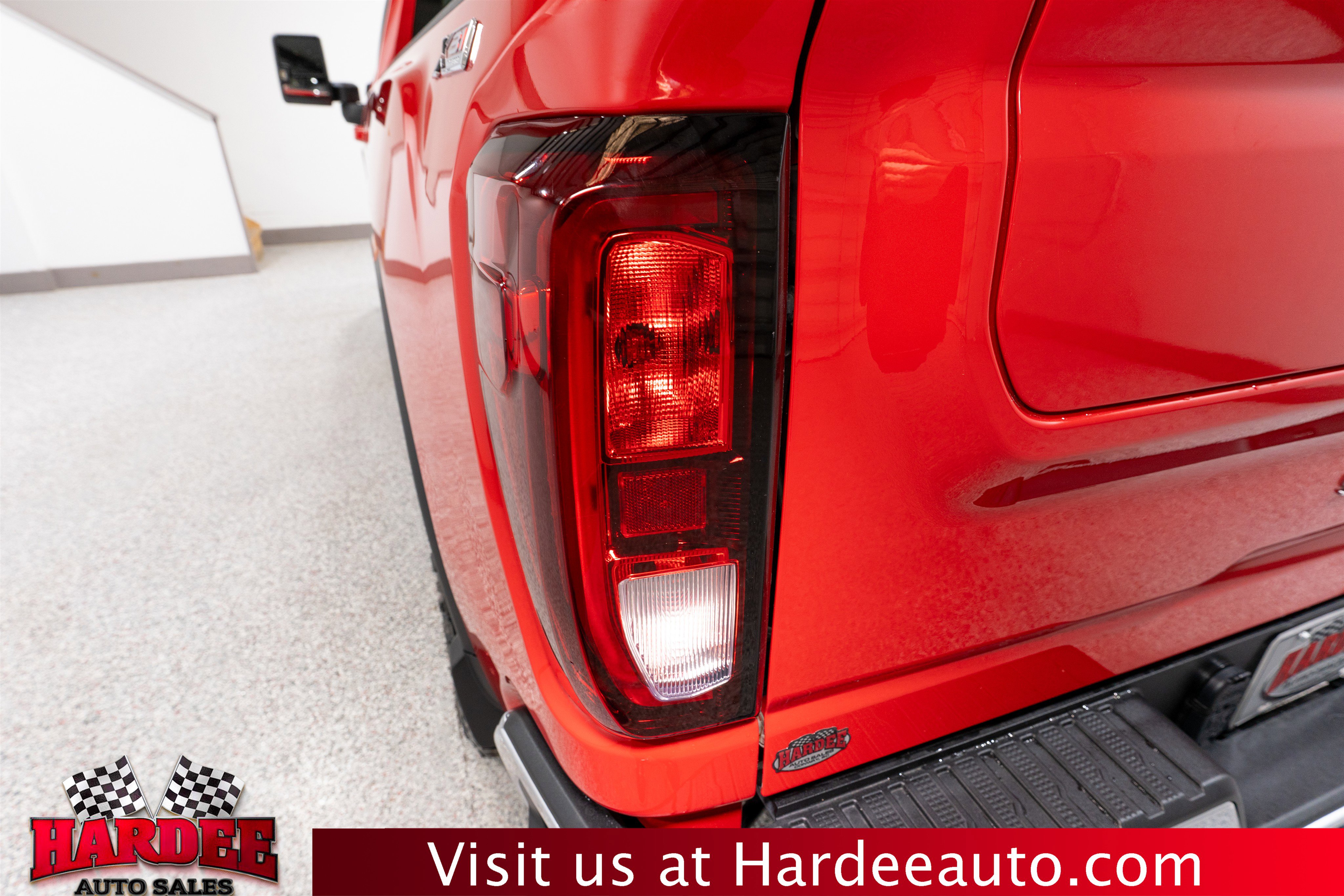 Used 2024 GMC Sierra 2500 SLE w/ SLE Value Package image 9