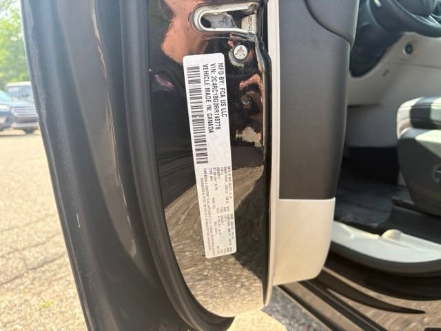 Used 2024 Chrysler Pacifica Touring-L FWD image 31