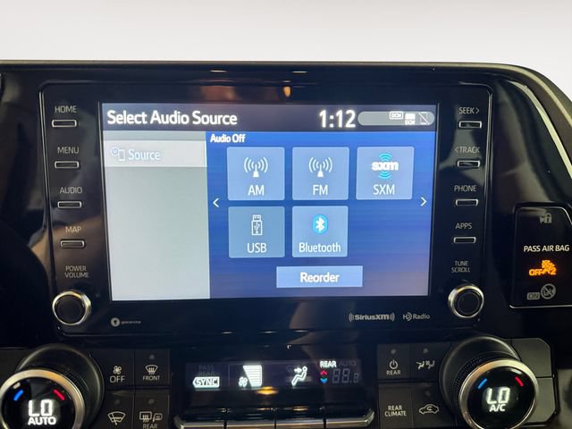 Used 2020 Toyota Highlander LE AWD/4WD image 5