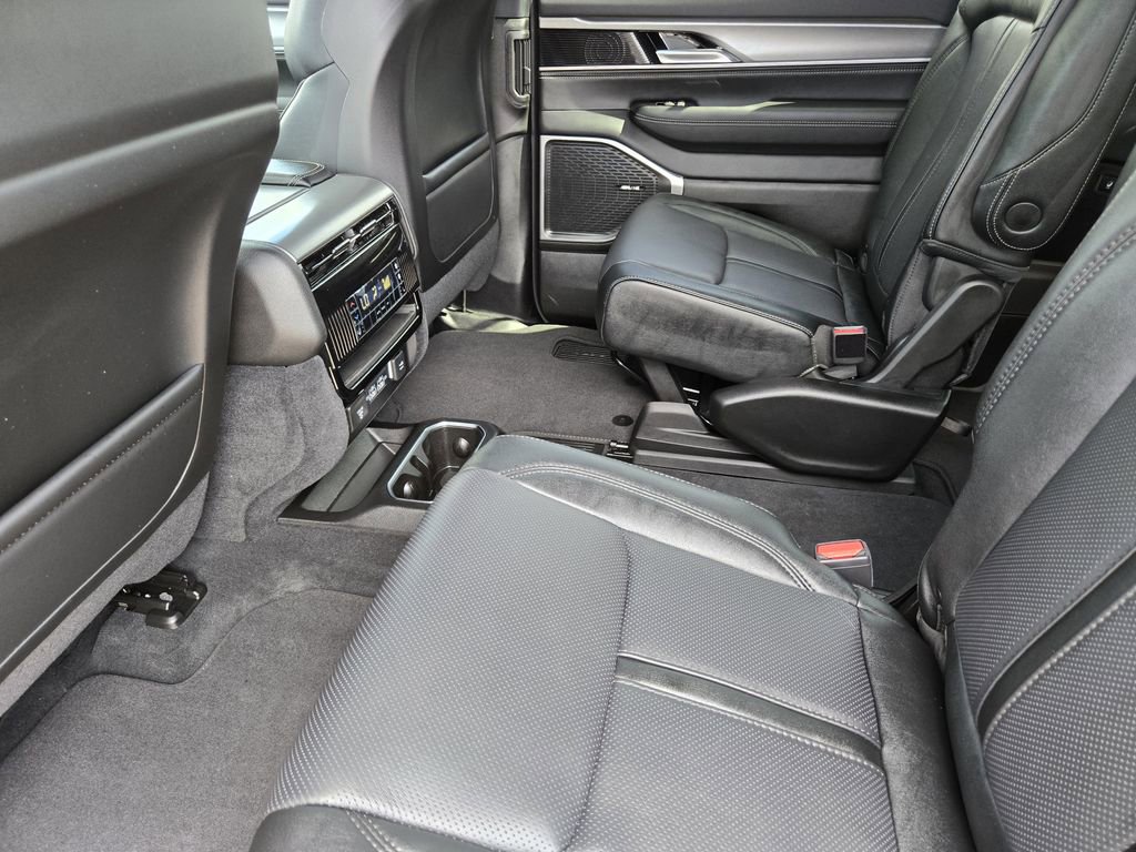 New 2026 Jeep Grand Wagoneer L Limited image 15