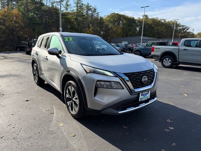 Used 2022 Nissan Rogue SV image 1
