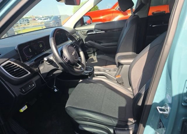 Certified 2026 Kia Seltos S FWD image 8