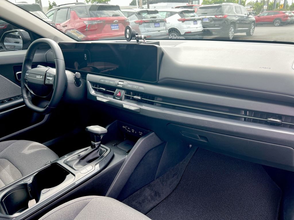 Used 2025 Kia K4 EX FWD image 23